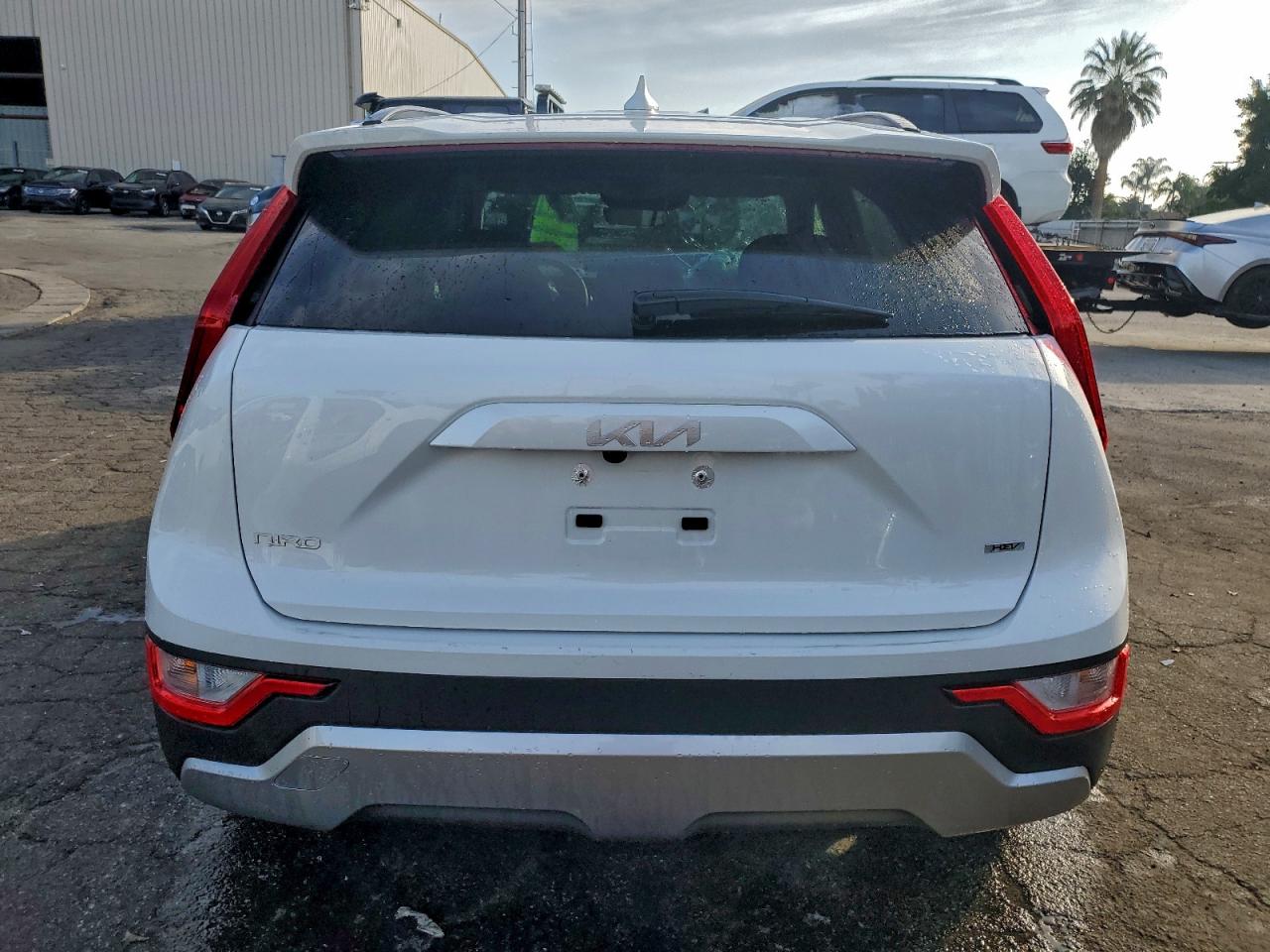 2025 Kia Niro Lx VIN: KNDCP3LE8S5306287 Lot: 95156175