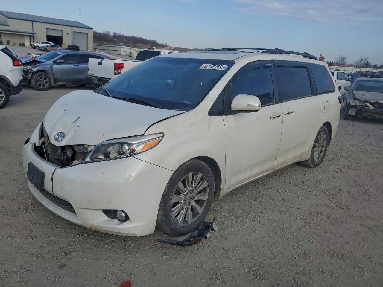 2015 Toyota Sienna Xle VIN: 5TDYK3DCXFS619889 Lot: 97529955
