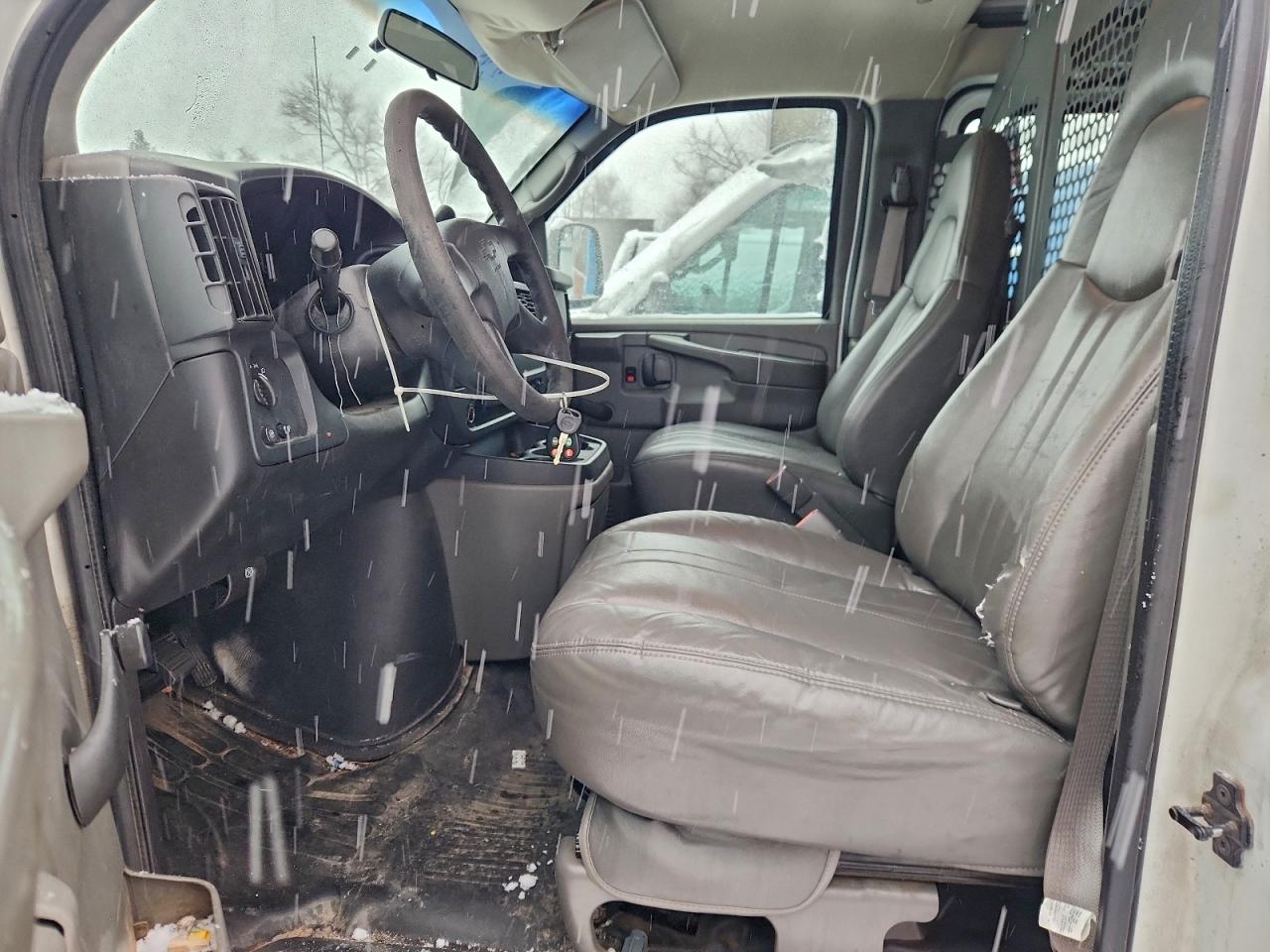 2004 Chevrolet Express G2500 Delivery Van VIN: 1GCGG25V441141700 Lot: 94578455