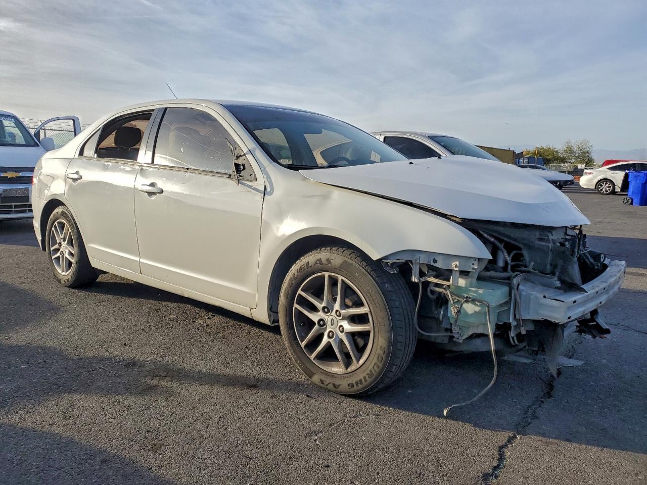 2011 Ford Fusion S VIN: 3FAHP0GA4BR274176 Lot: 97566425