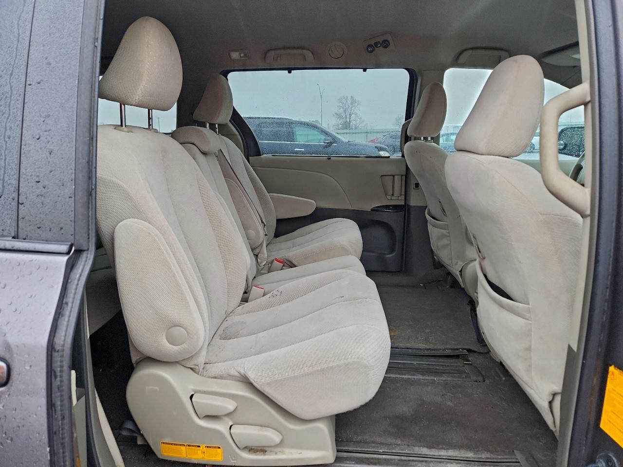 2011 Toyota Sienna Le VIN: 5TDKK3DC5BS047338 Lot: 93817455