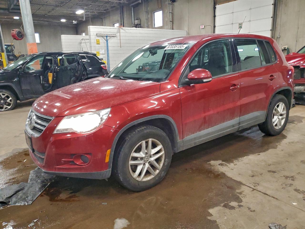 2011 Volkswagen Tiguan S VIN: WVGBV7AXXBW000047 Lot: 97035155