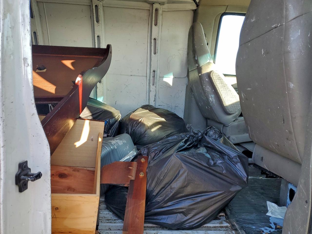 2000 GMC Savana G2500 VIN: 1GTFG25M7Y1116265 Lot: 93786465