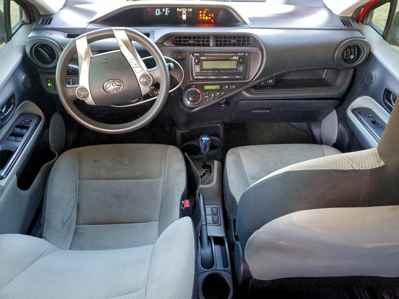 2014 Toyota Prius C VIN: JTDKDTB39E1074136 Lot: 94705475