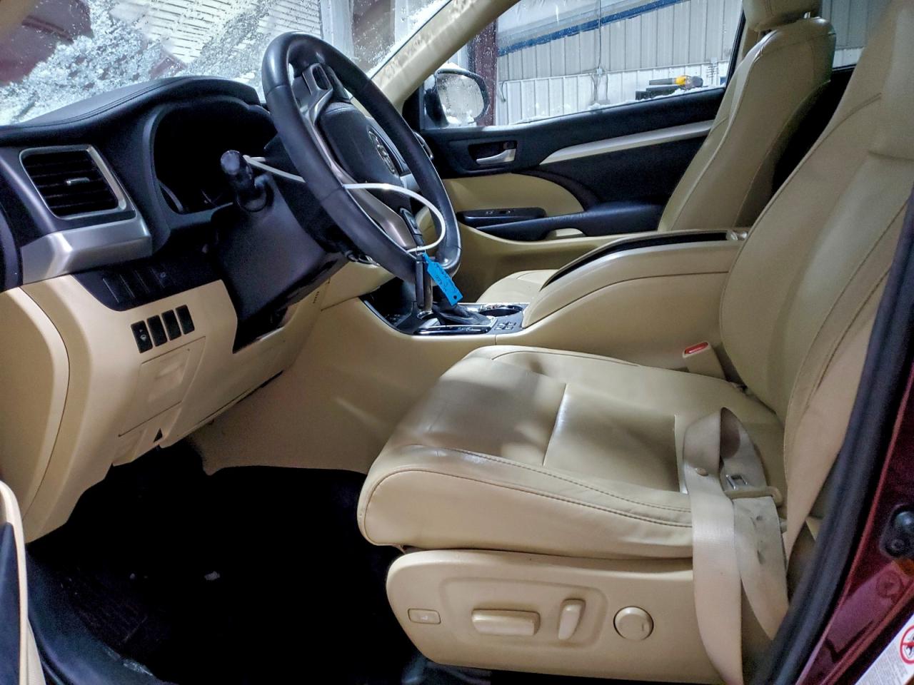 2016 Toyota Highlander Xle VIN: 5TDJKRFH2GS226385 Lot: 95329205