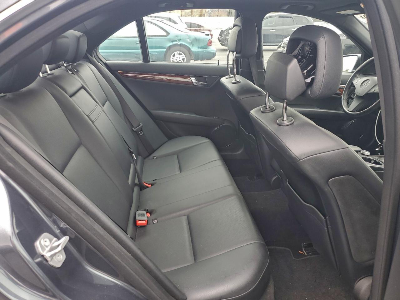 2011 Mercedes-Benz C 300 VIN: WDDGF5EB4BA476355 Lot: 96308805