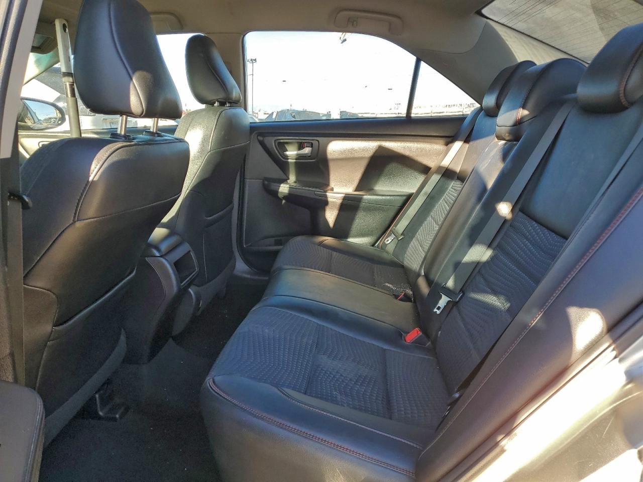 2015 Toyota Camry Le VIN: 4T1BF1FK8FU018216 Lot: 94819895