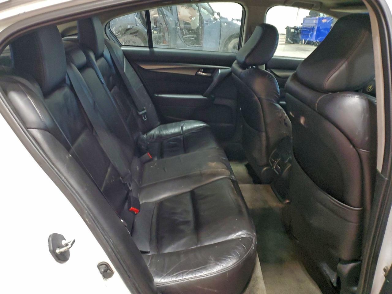 Фото: 19UUA8F24CA009838