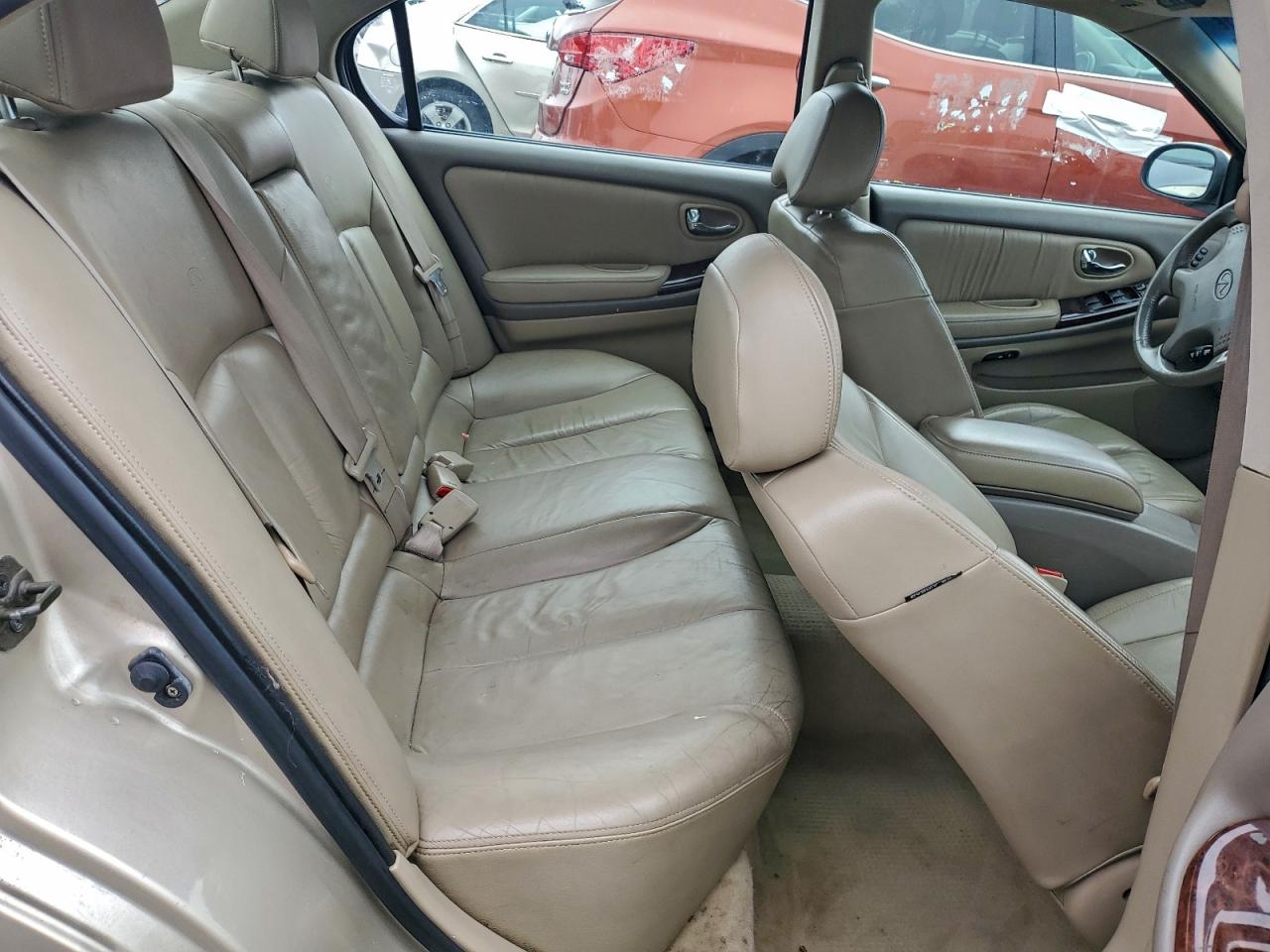 2000 Infiniti I30 VIN: JNKCA31A5YT110683 Lot: 95234125