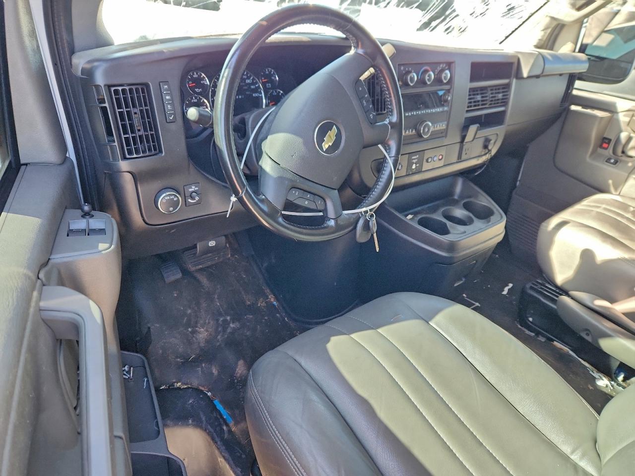 2023 Chevrolet Express G2500 VIN: 1GCWGAFP2P1248030 Lot: 96016105