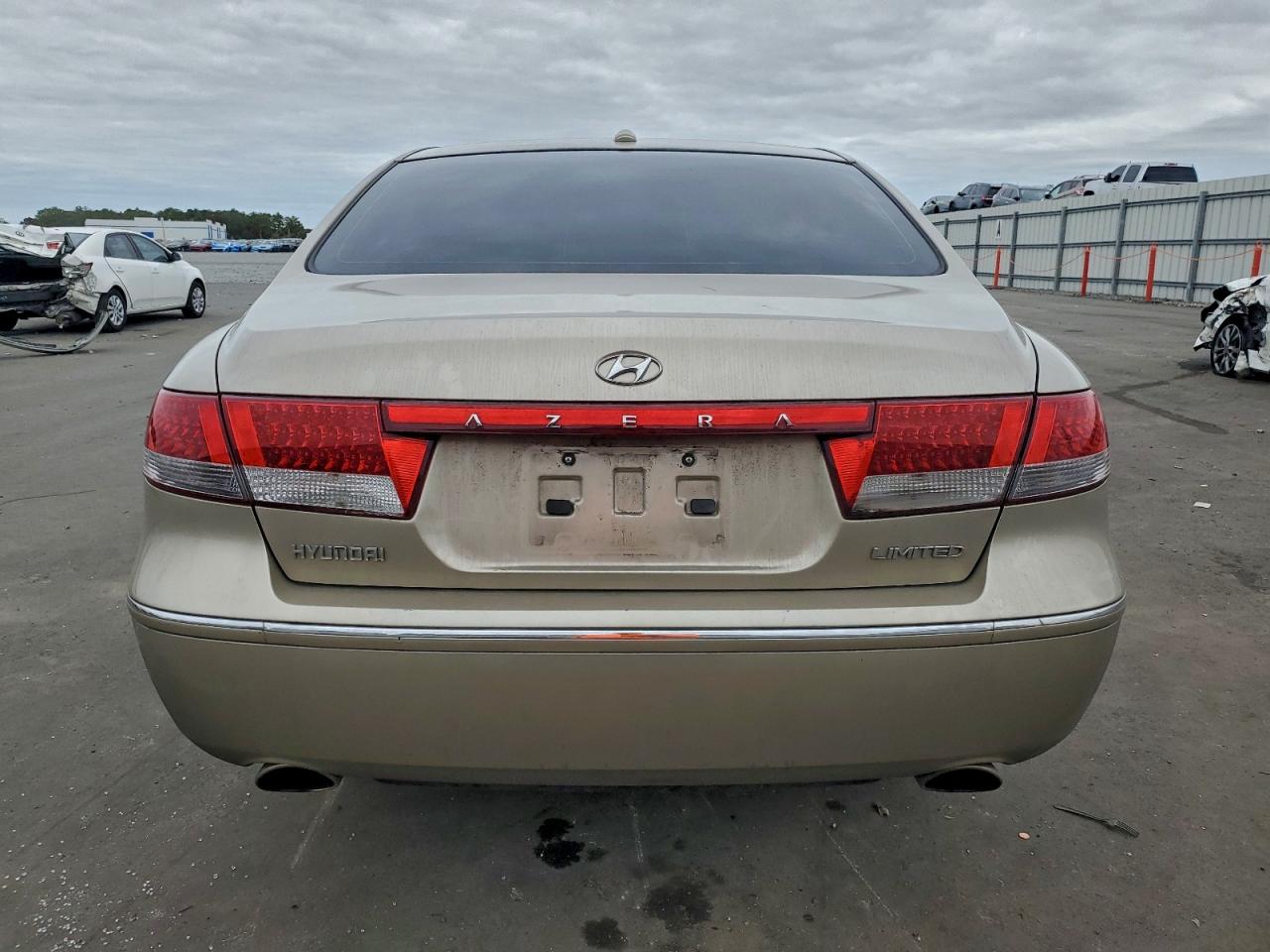 2009 Hyundai Azera Se VIN: KMHFC46F49A364560 Lot: 97704345
