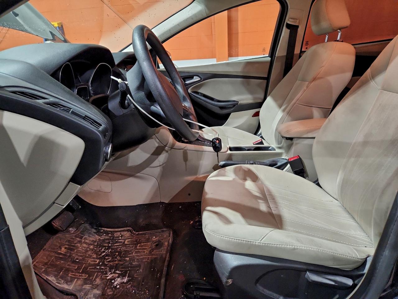 2016 Ford Focus Se VIN: 1FADP3KE2GL272927 Lot: 96841715