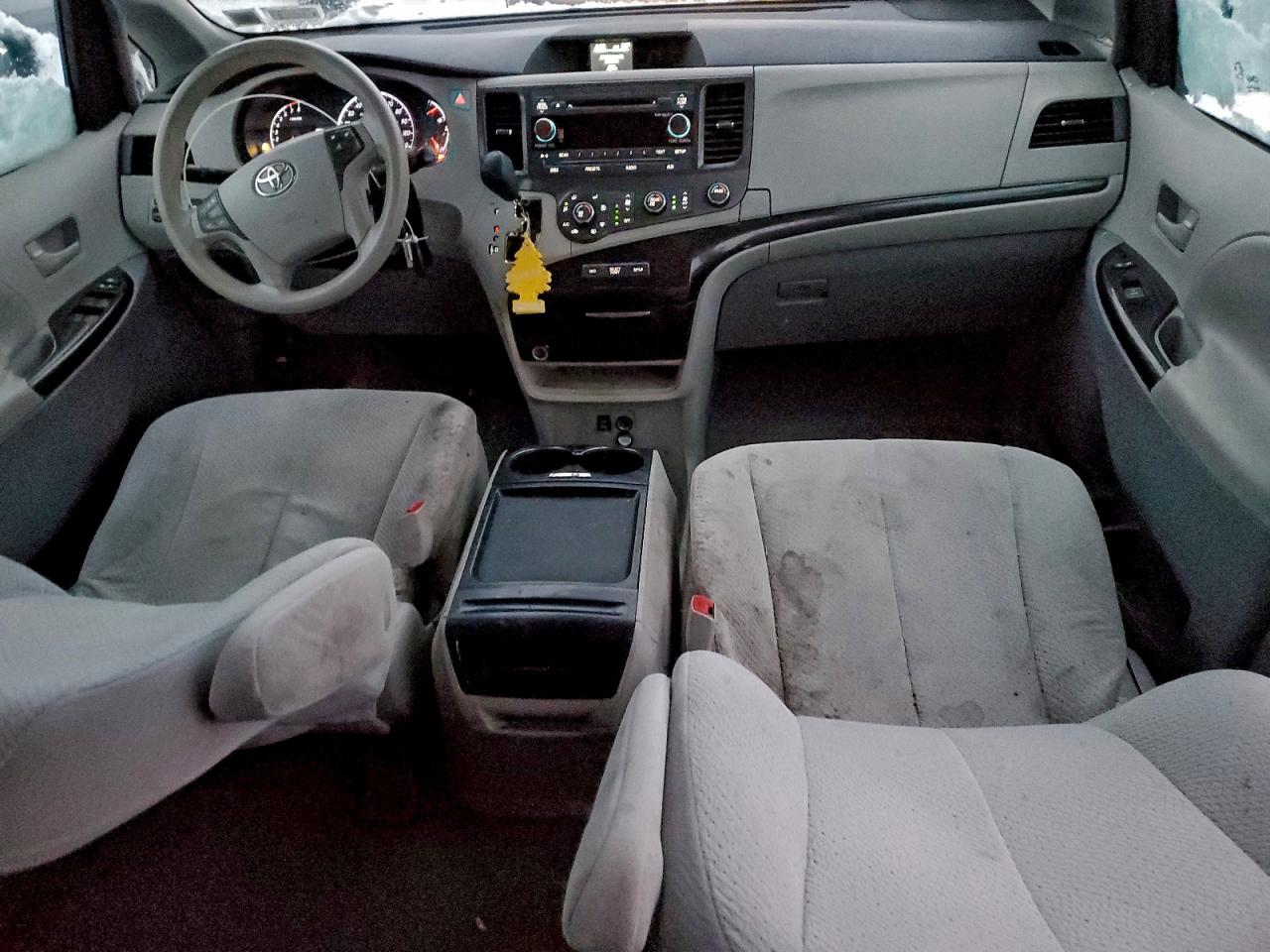 2011 Toyota Sienna Le VIN: 5TDKK3DC1BS103694 Lot: 94879665