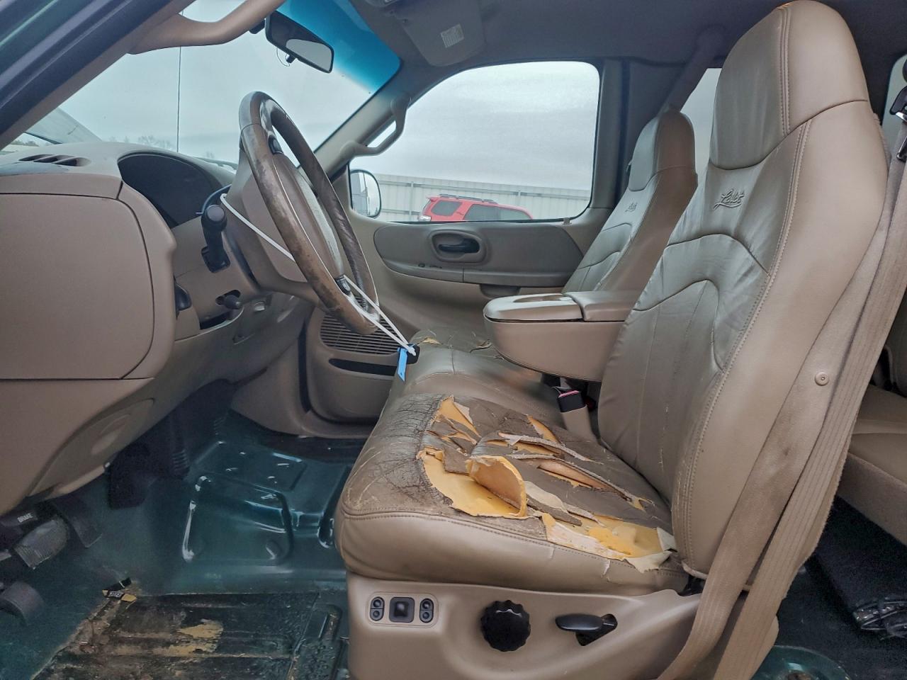 2000 Ford F150 VIN: 1FTRX17L3YNA20296 Lot: 92928985