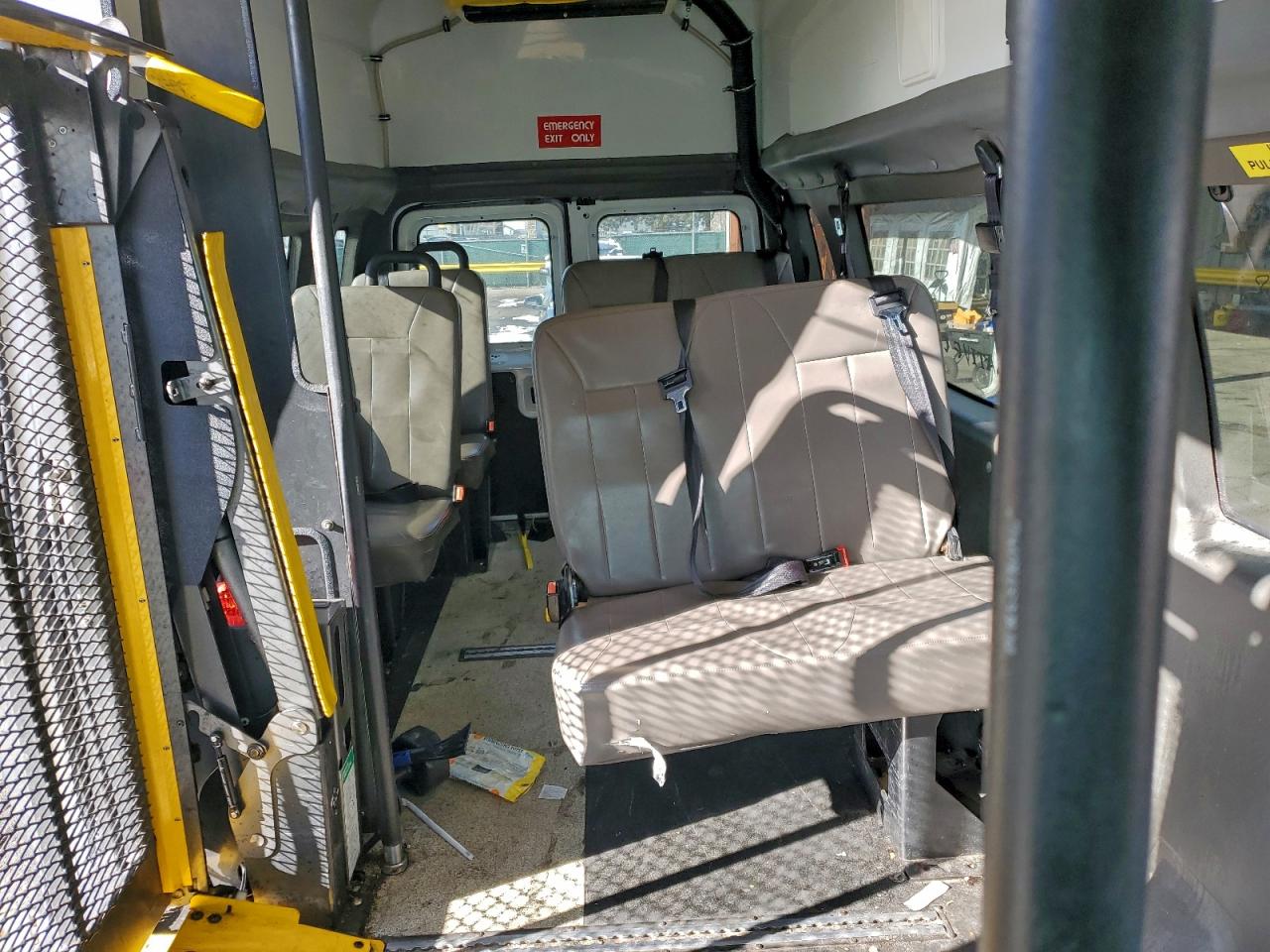 2009 Ford Econoline E350 Super Duty Van VIN: 1FTDS34L19DA40000 Lot: 95945365