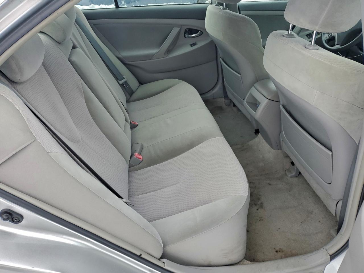 2010 Toyota Camry Base VIN: 4T1BF3EK2AU057261 Lot: 94147745