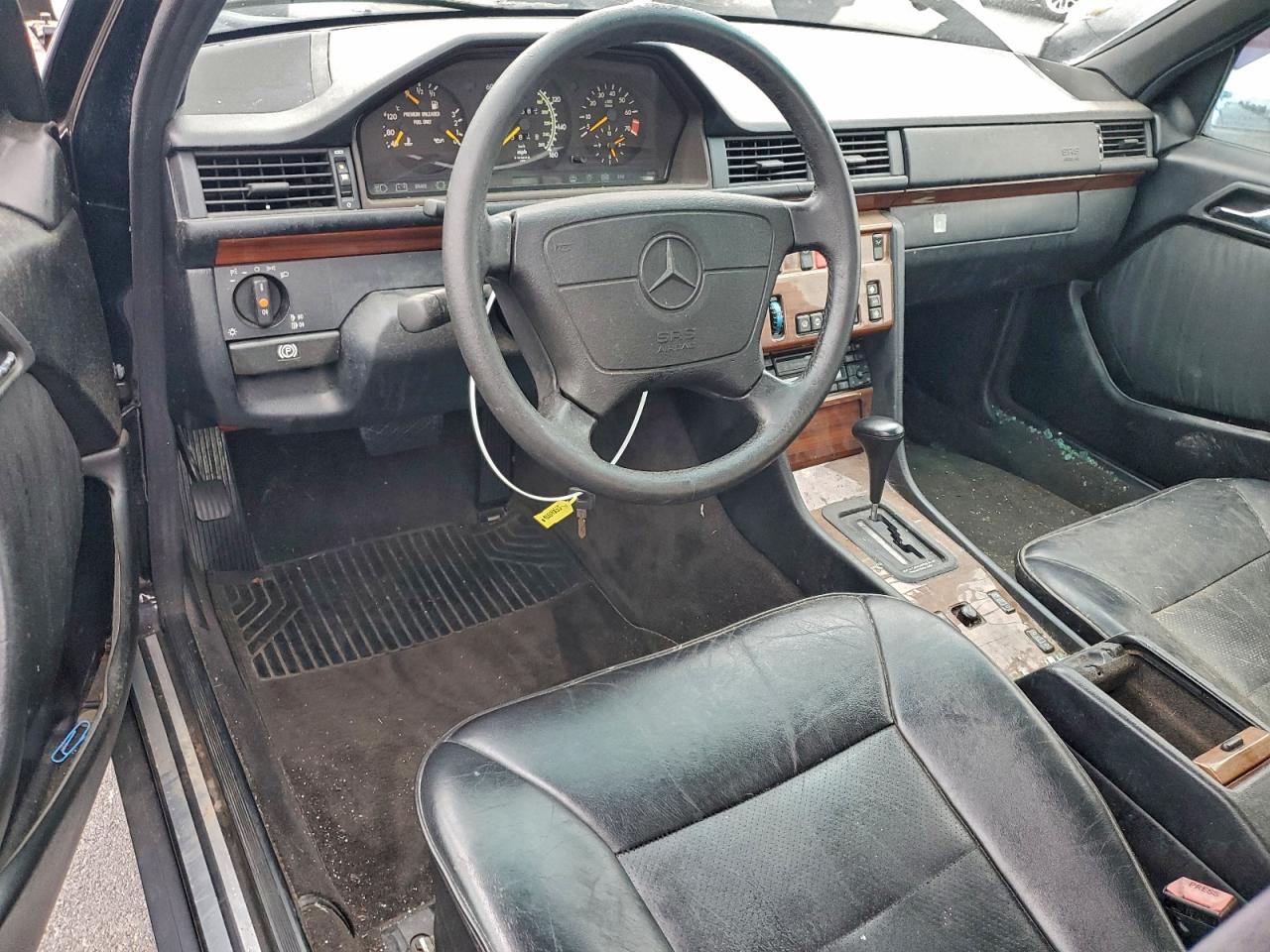 1994 Mercedes-Benz E 320 VIN: WDBEA32E2RC104156 Lot: 95554855