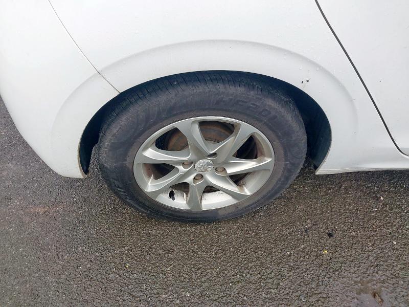 2015 PEUGEOT 208 1.2 PURETECH 82 ACTIVE 5DR