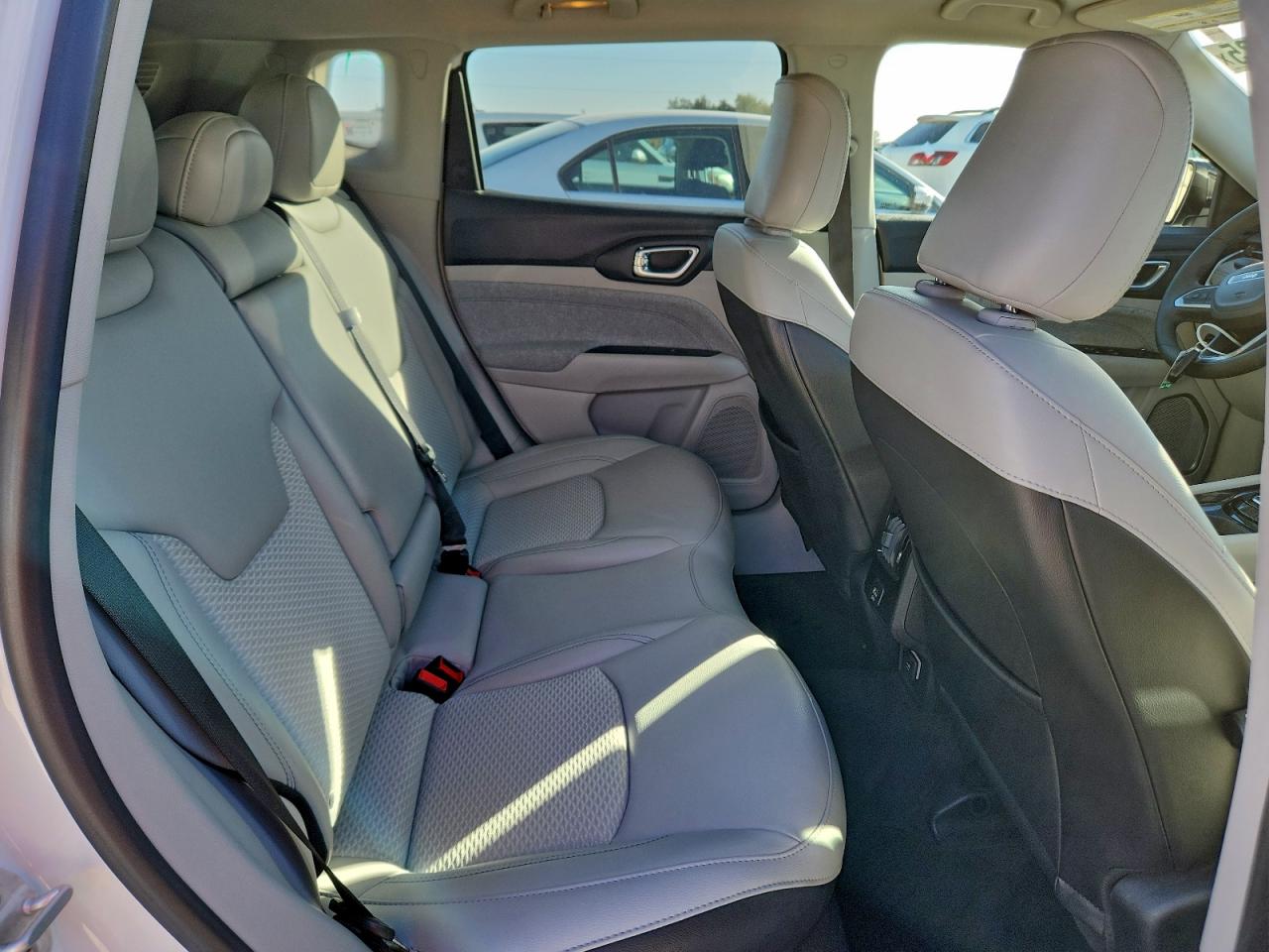 2022 Jeep Compass Latitude VIN: 3C4NJCBB5NT218027 Lot: 97297235