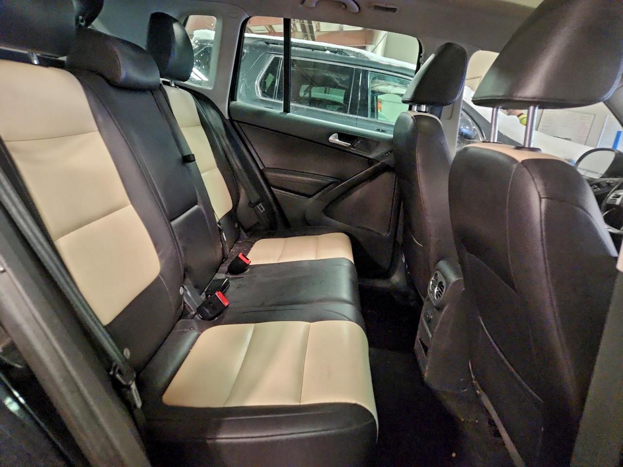 2017 Volkswagen Tiguan Wolfsburg VIN: WVGRV7AX4HK026691 Lot: 96330265