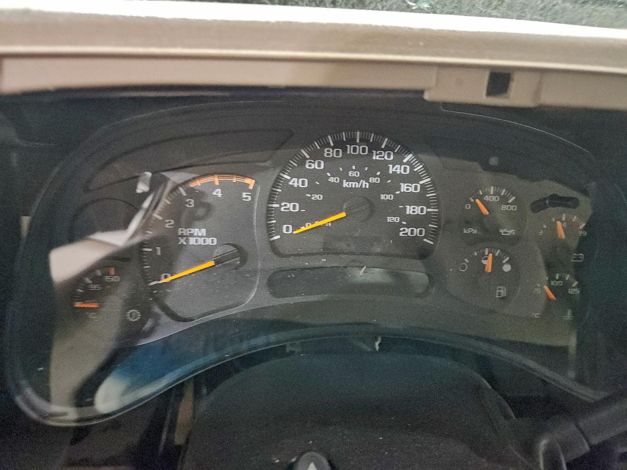 2005 GMC Sierra K2500 Heavy Duty VIN: 1GTHK23215F835812 Lot: 95798965