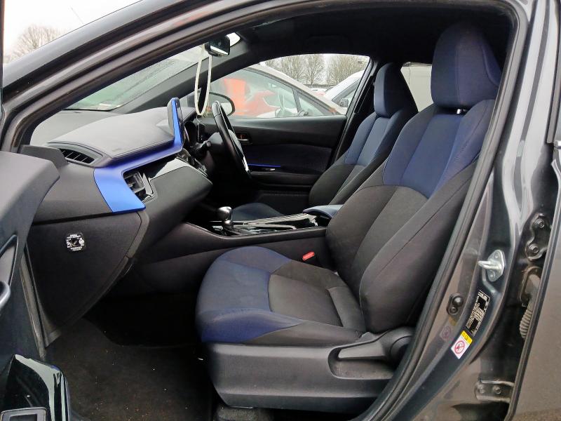 2017 TOYOTA C-HR 1.8 HYBRID DYNAMIC 5DR CVT