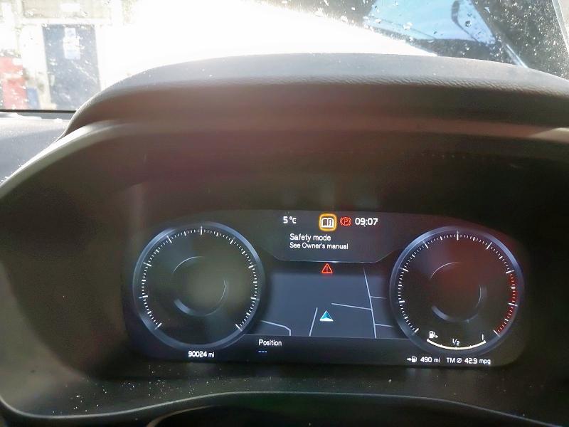 2019 VOLVO XC40 1.5 T3 MOMENTUM 5DR