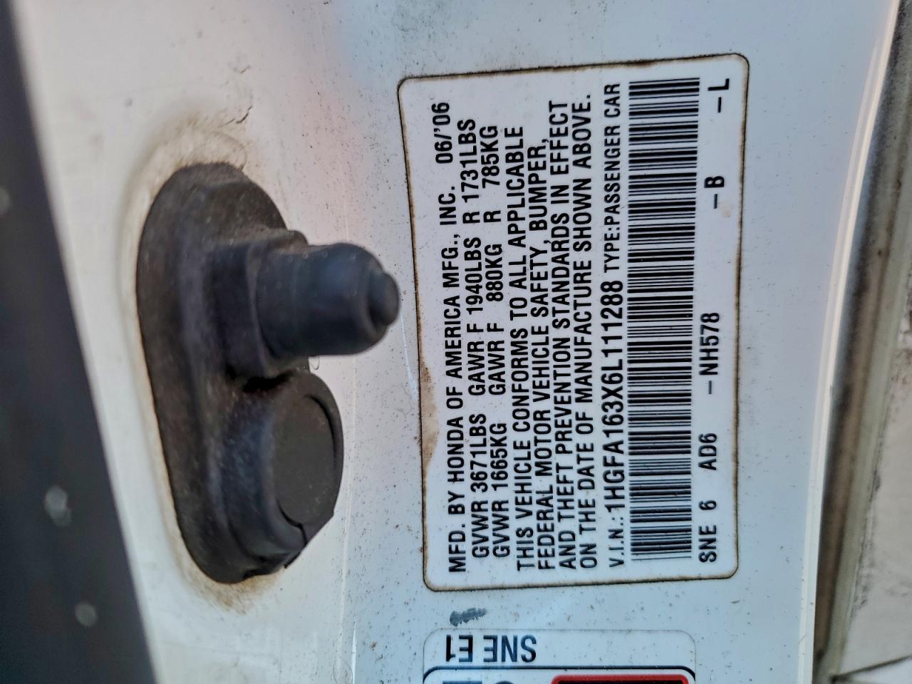 2006 Honda Civic Dx Vp VIN: 1HGFA163X6L111288 Lot: 95695305