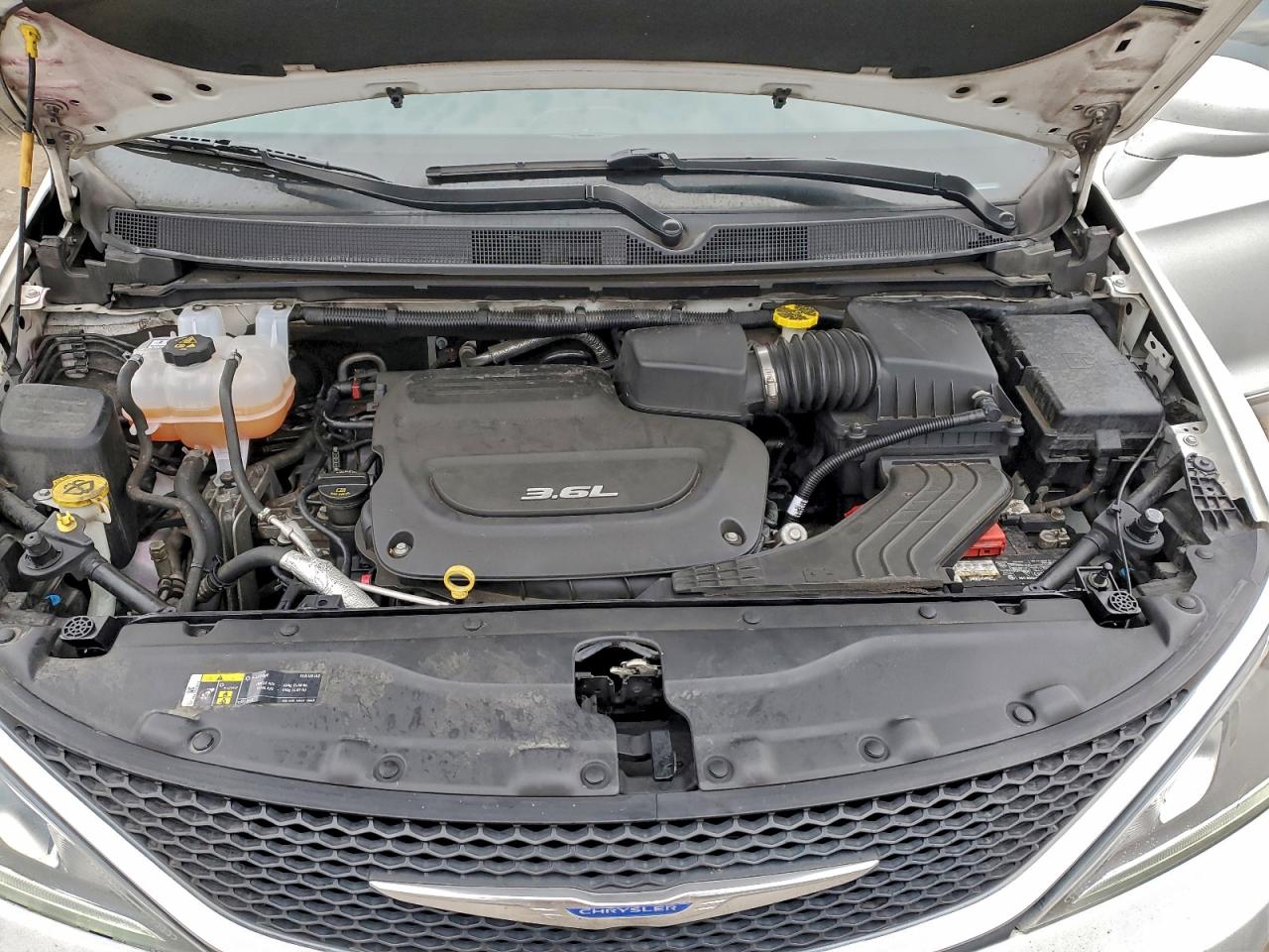 2019 Chrysler Pacifica Touring L VIN: 2C4RC1BG3KR528431 Lot: 95658605