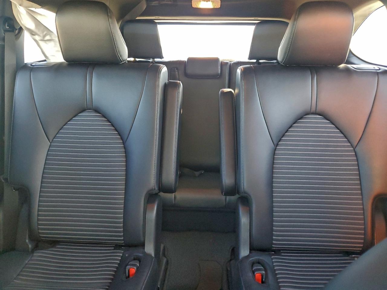 2024 Toyota Highlander Le VIN: 5TDKDRAHXRS531903 Lot: 96172075