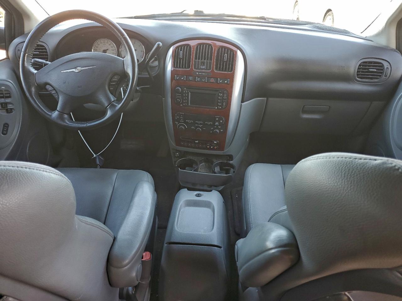 2006 Chrysler Town & Country Limited VIN: 2A8GP64L96R739490 Lot: 96232395