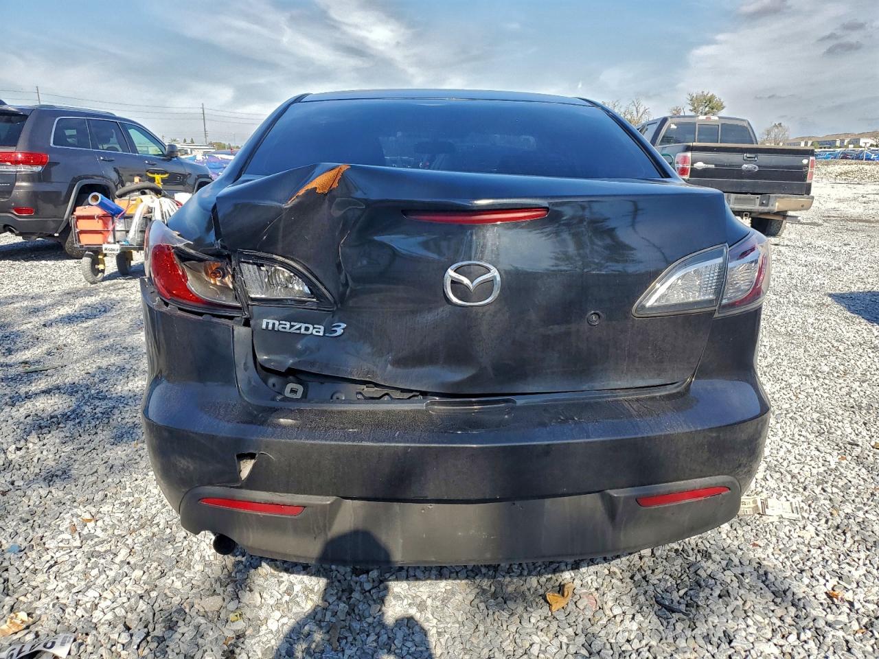 2011 Mazda 3 I VIN: JM1BL1UF4B1496423 Lot: 94740765