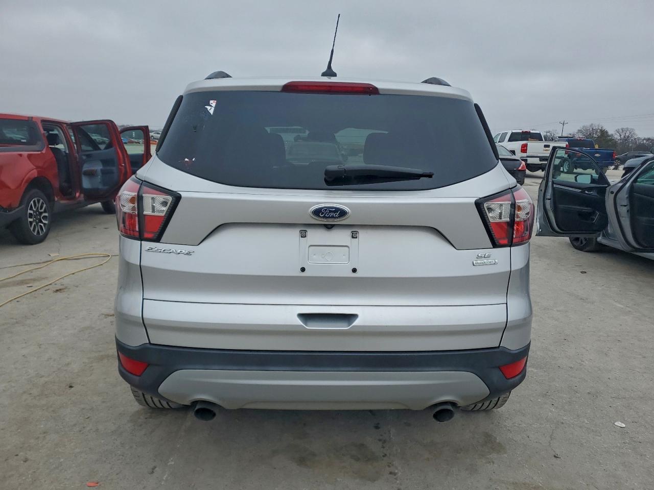 2018 Ford Escape Se VIN: 1FMCU0GD4JUB96475 Lot: 94819455