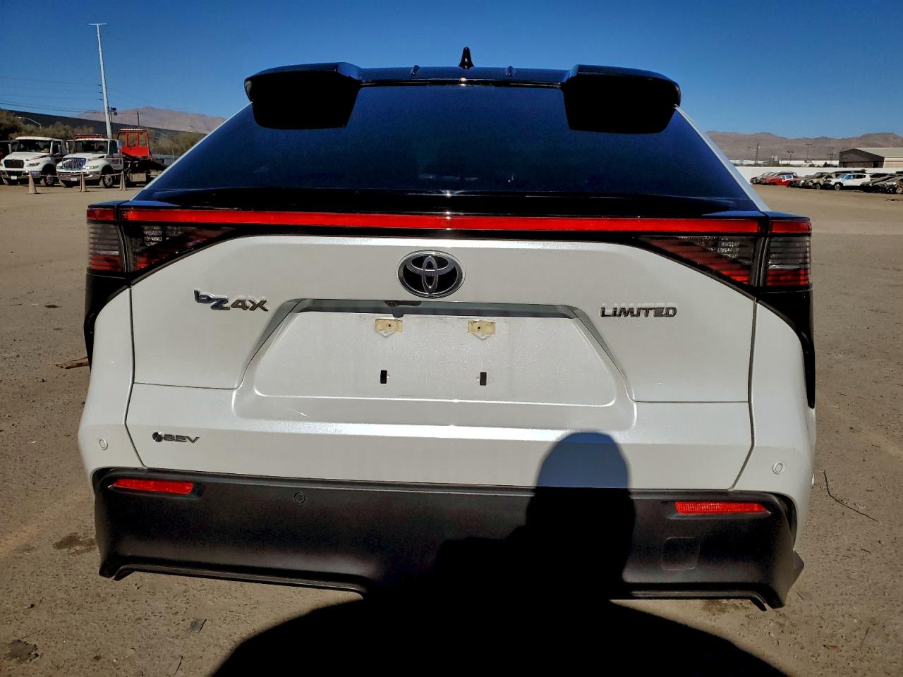 2024 Toyota Bz4X Xle VIN: JTMAAAAA8RA033169 Lot: 95922335