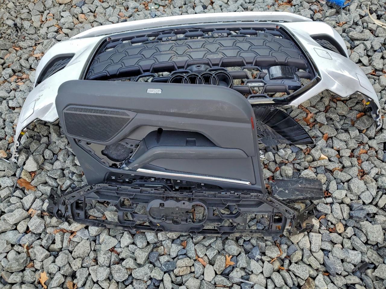 Фото: WAUD3BF23RN035173