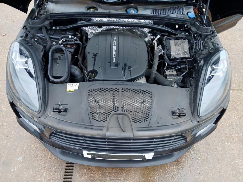 2019 PORSCHE MACAN 5DR PDK