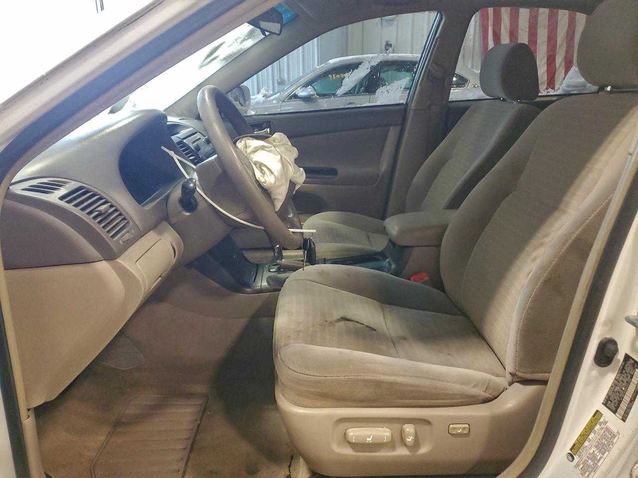 2005 Toyota Camry Le VIN: 4T1BE32K65U403406 Lot: 94820315