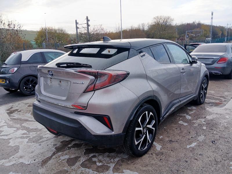 2017 TOYOTA C-HR 1.8 HYBRID DYNAMIC 5DR CVT