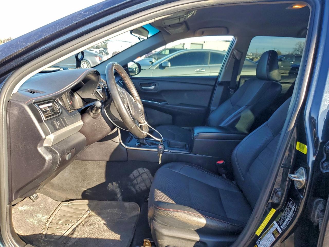 2016 Toyota Camry Le VIN: 4T1BF1FK8GU551751 Lot: 95438845