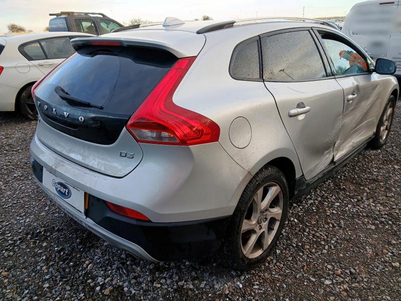 2014 VOLVO V40 D3 CROSS COUNTRY LUX NAV 5DR