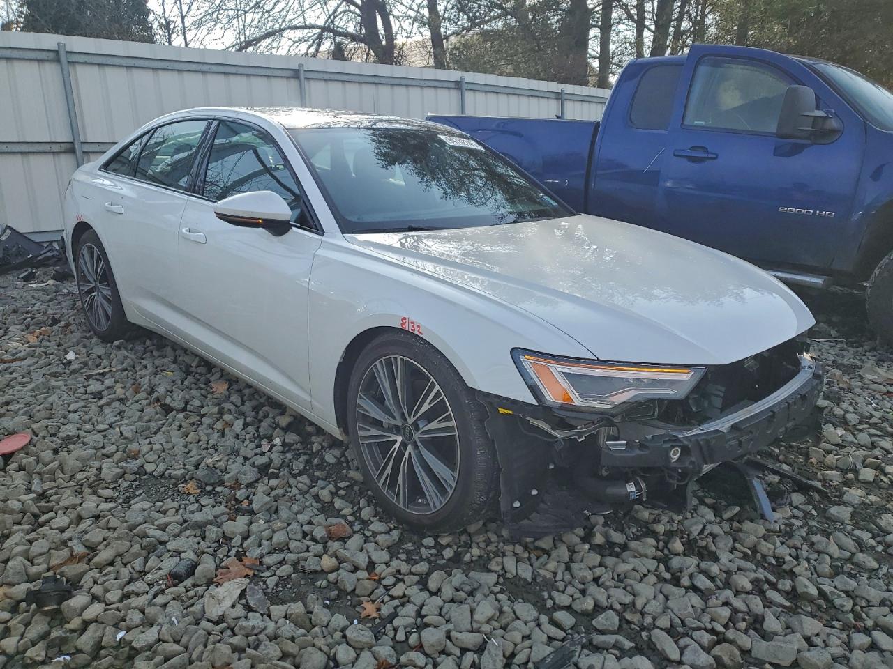 Фото: WAUD3BF23RN035173