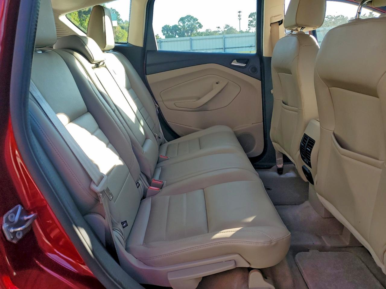 2016 Ford C-Max Sel VIN: 1FADP5BU3GL105107 Lot: 95850365