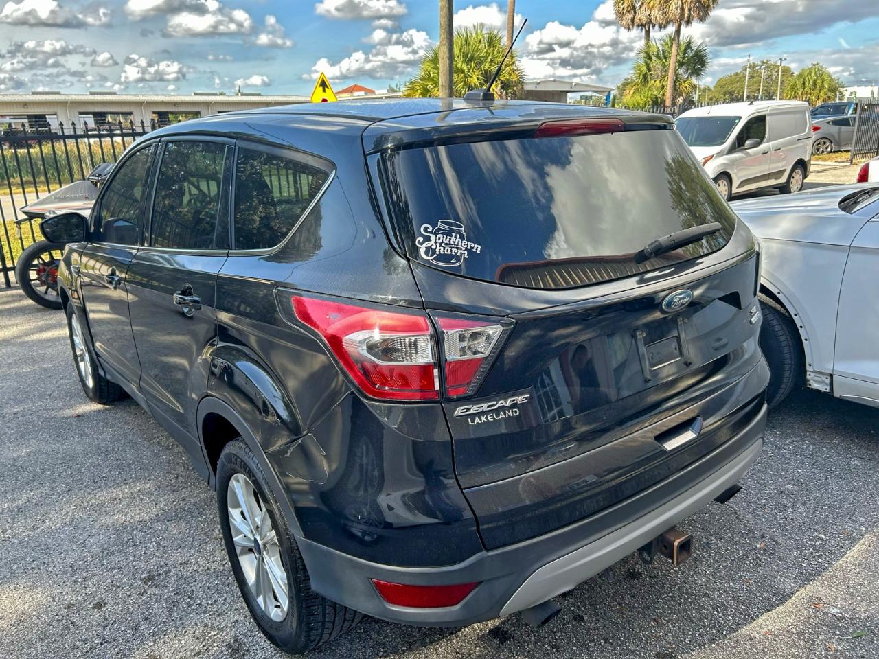2017 Ford Escape Se VIN: 1FMCU9G92HUE86529 Lot: 97823395