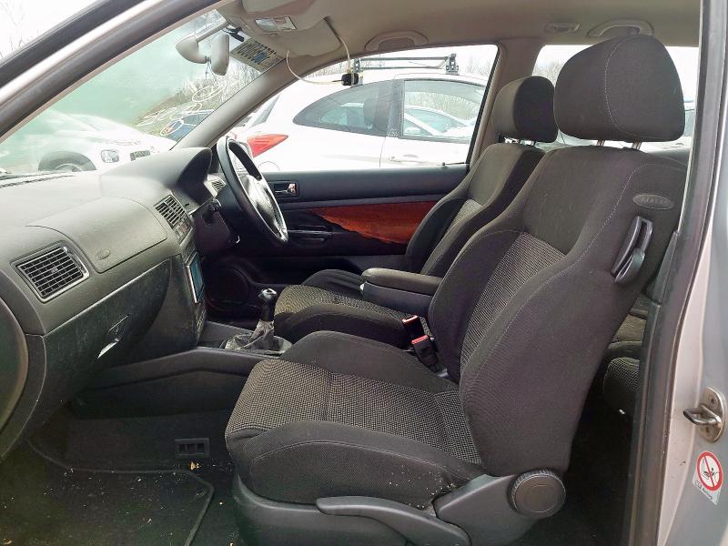 2002 VOLKSWAGEN GOLF 