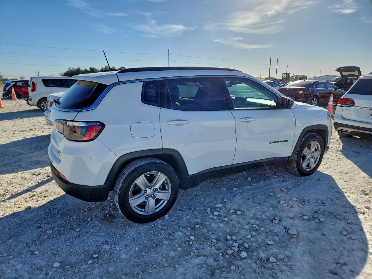 2022 Jeep Compass Latitude VIN: 3C4NJCBB5NT218027 Lot: 97297235