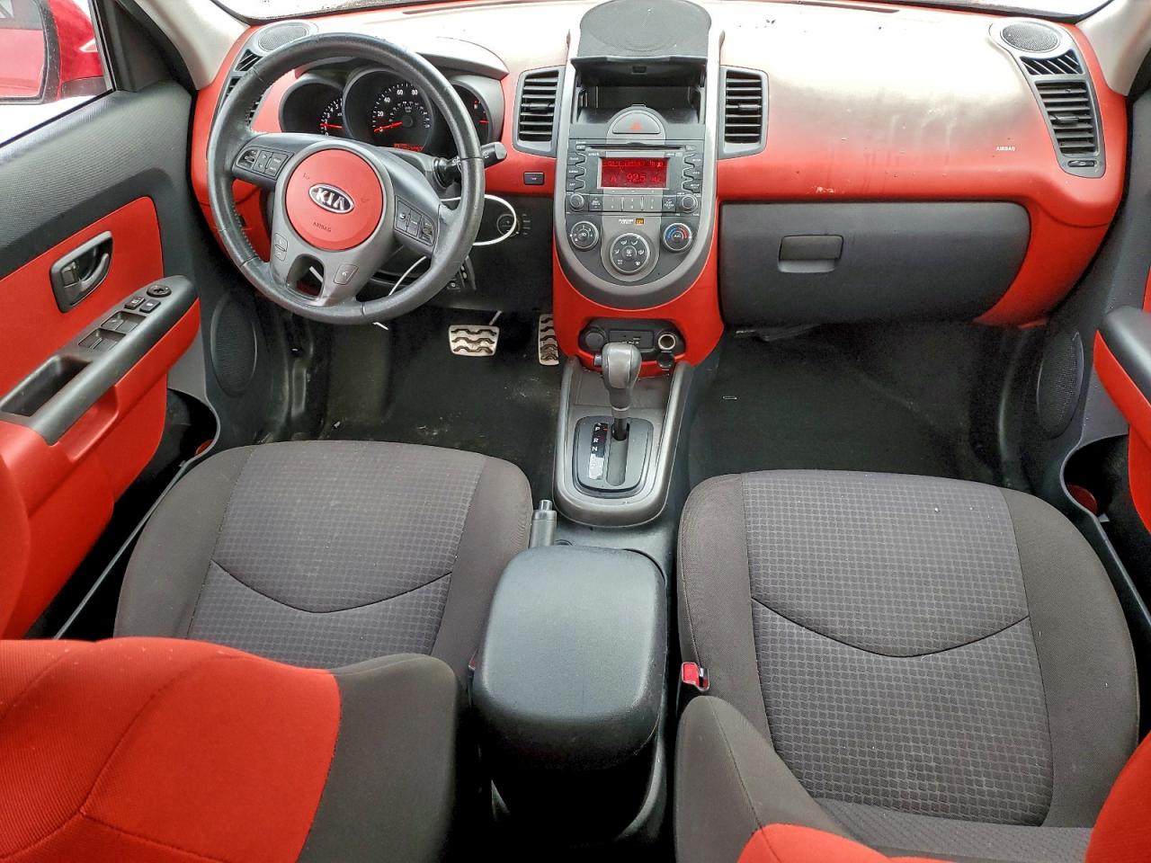 2010 Kia Soul + VIN: KNDJT2A22A7041732 Lot: 96120445