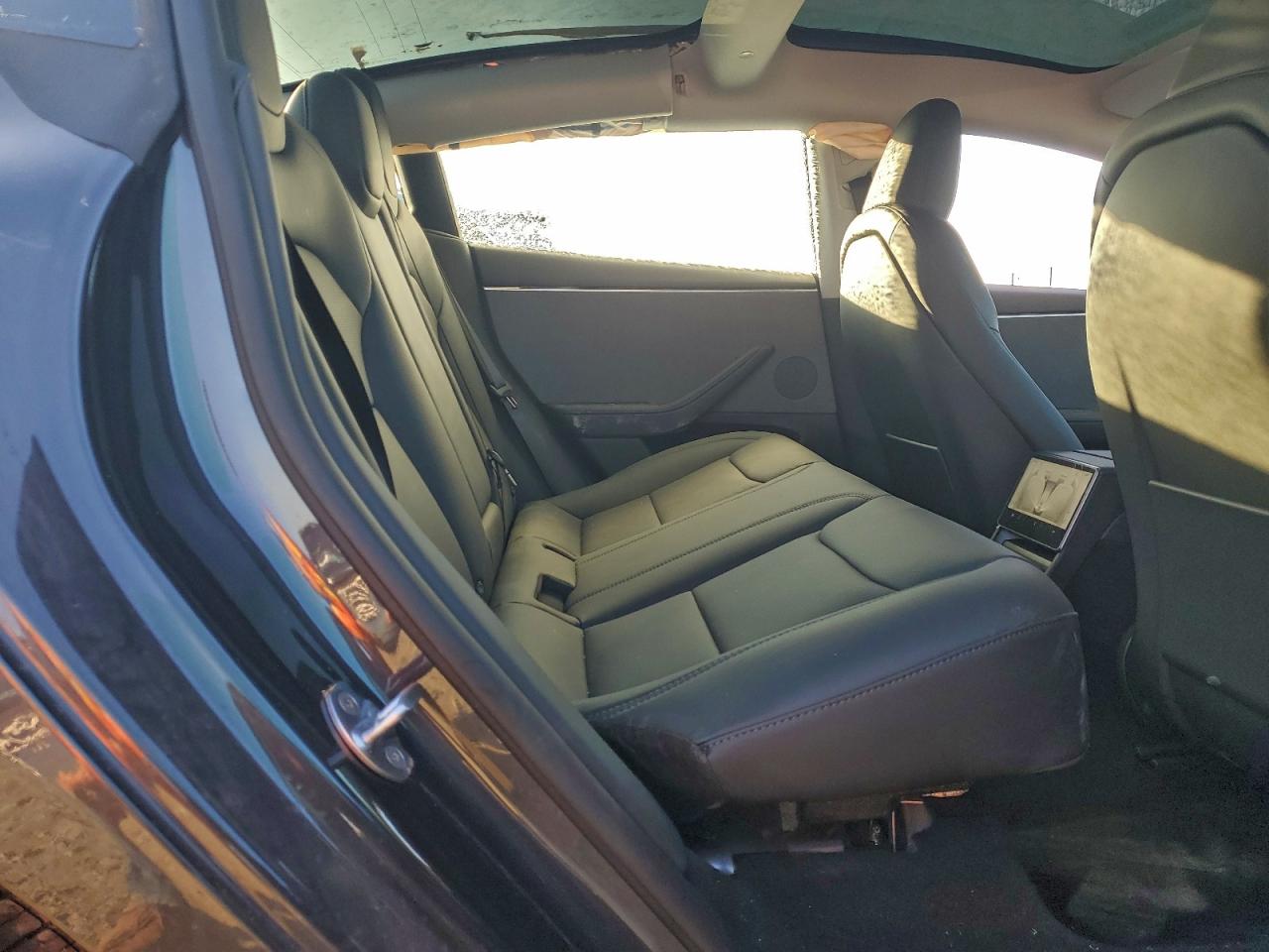 2025 Tesla Model 3 VIN: 5YJ3E1EA2SF074398 Lot: 94896425