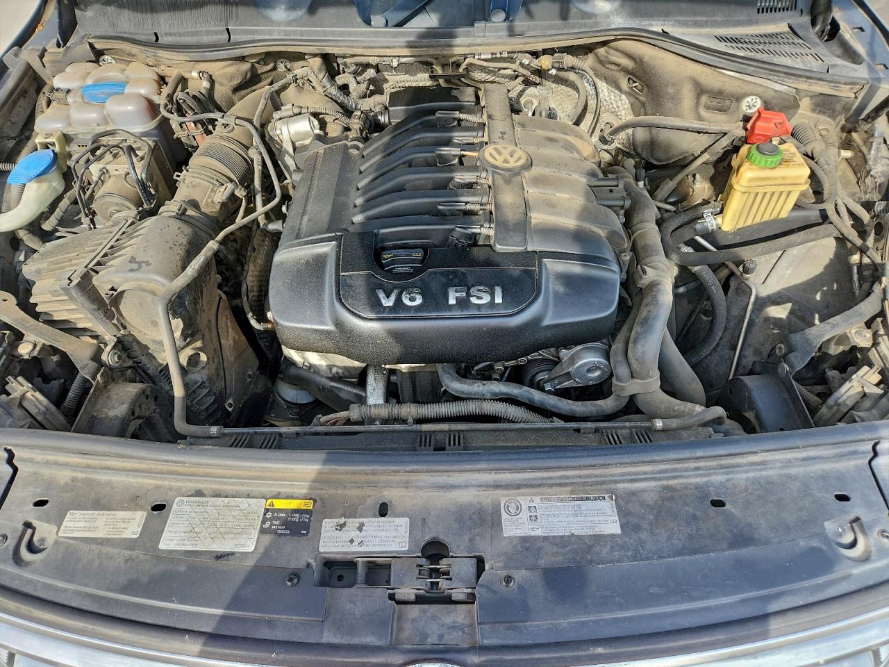 2016 Volkswagen Touareg Sport VIN: WVGEF9BP5GD001243 Lot: 95510635