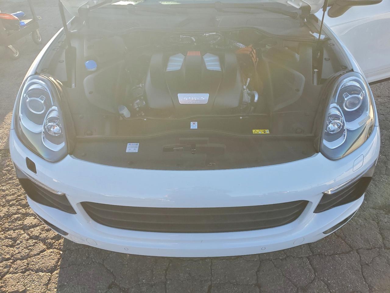 2017 Porsche Cayenne Se Hybrid Platinum VIN: WP1AE2A22HLA71632 Lot: 95040015