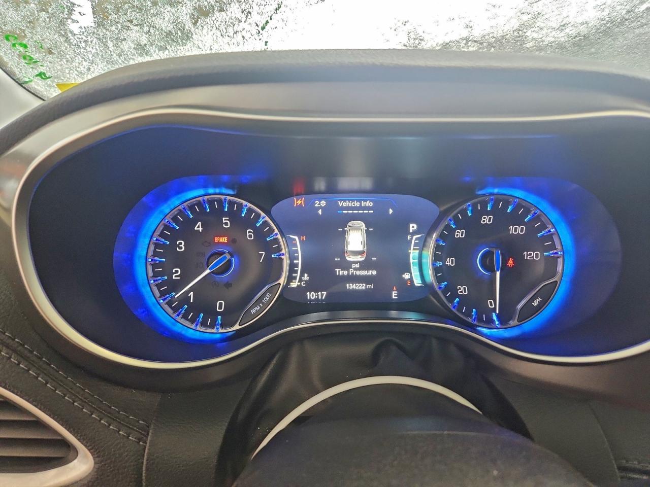 2017 Chrysler Pacifica Limited VIN: 2C4RC1GG4HR748128 Lot: 95499775